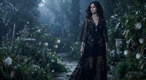 Summer Goth: Embracing Midnight Blooms & Moonlit Gardens